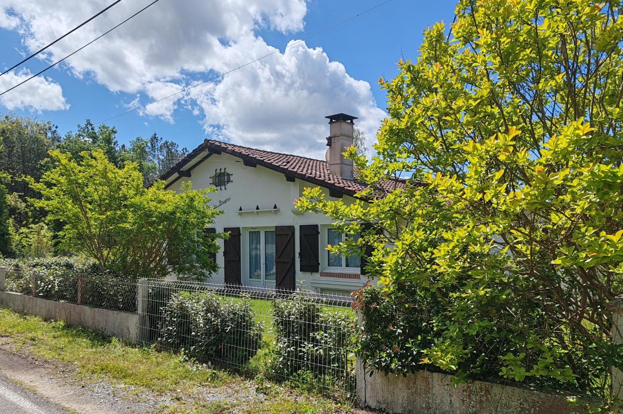 Les Bruyeres - Maison Villa Leon Exterior photo